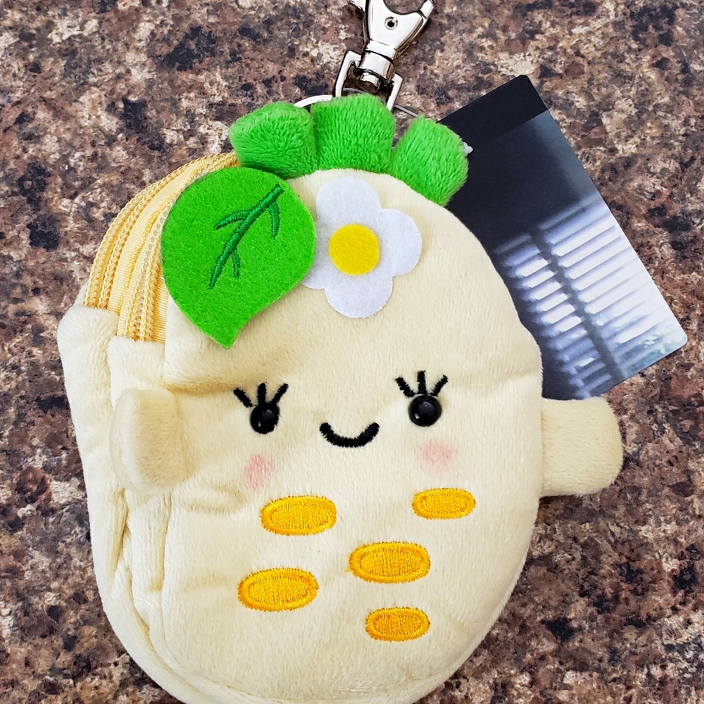Plush handbag/backpack accessory - Picture 1 of 3